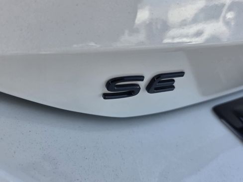 New 2026 Volkswagen Tiguan SE R-Line FWD image 14