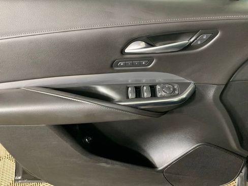 Used 2024 Cadillac XT4 Premium Luxury image 27