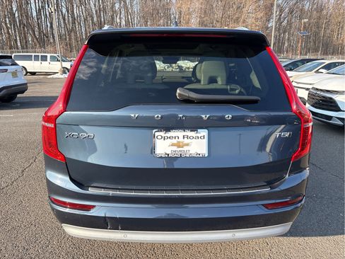 Used 2022 Volvo XC90 T5 Momentum image 6