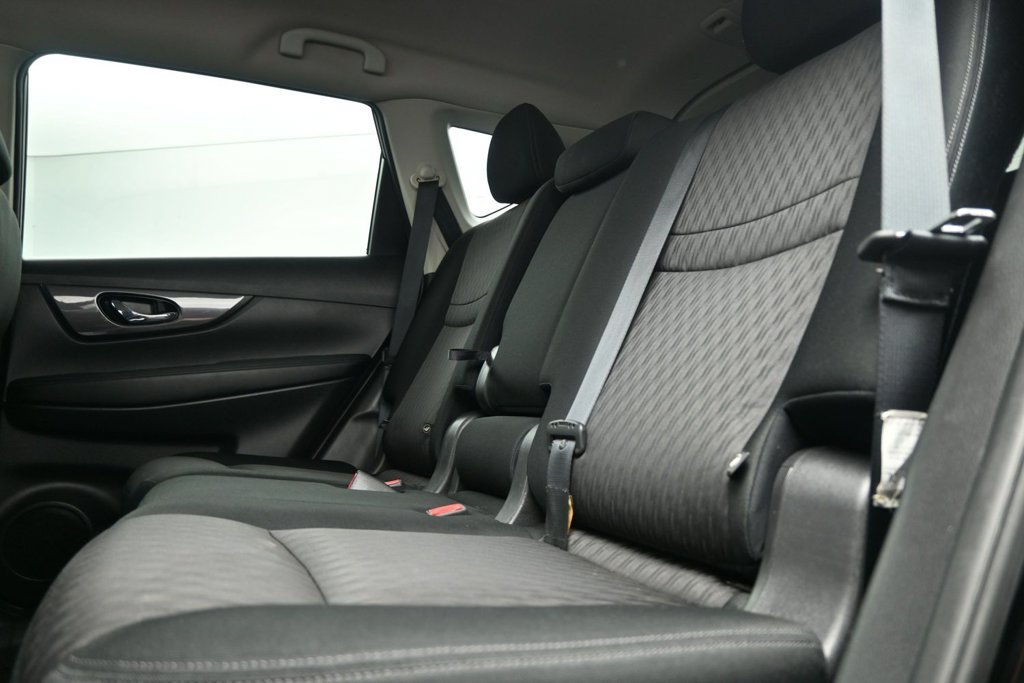 Used 2019 Nissan Rogue SV AWD/4WD image 14
