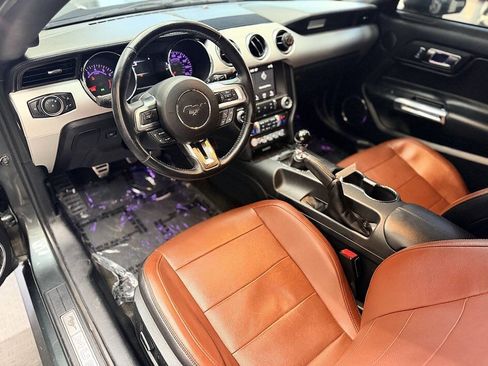 Used 2016 Ford Mustang GT Premium RWD image 4