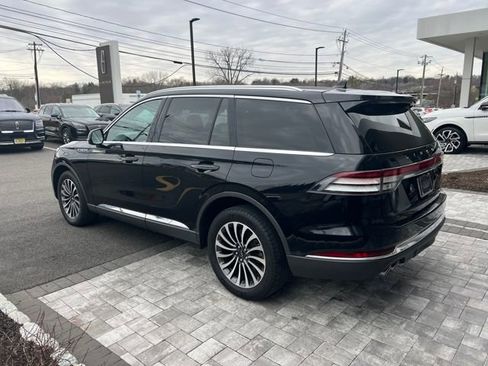 Used 2023 Lincoln Aviator AWD w/ Premium Package image 3