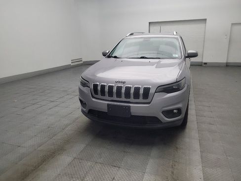 Used 2019 Jeep Cherokee Latitude Plus w/ Comfort/Convenience Group FWD image 15