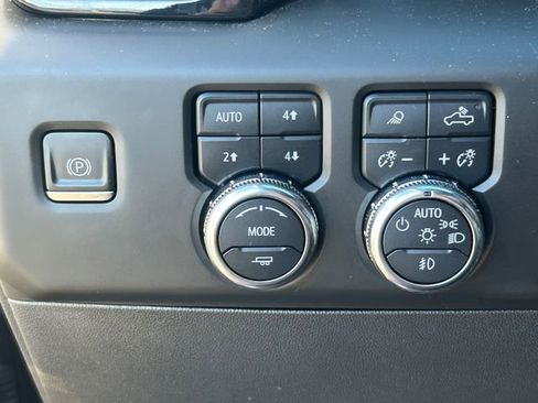 Used 2023 GMC Sierra 1500 Denali w/ Denali Reserve Package AWD/4WD image 24