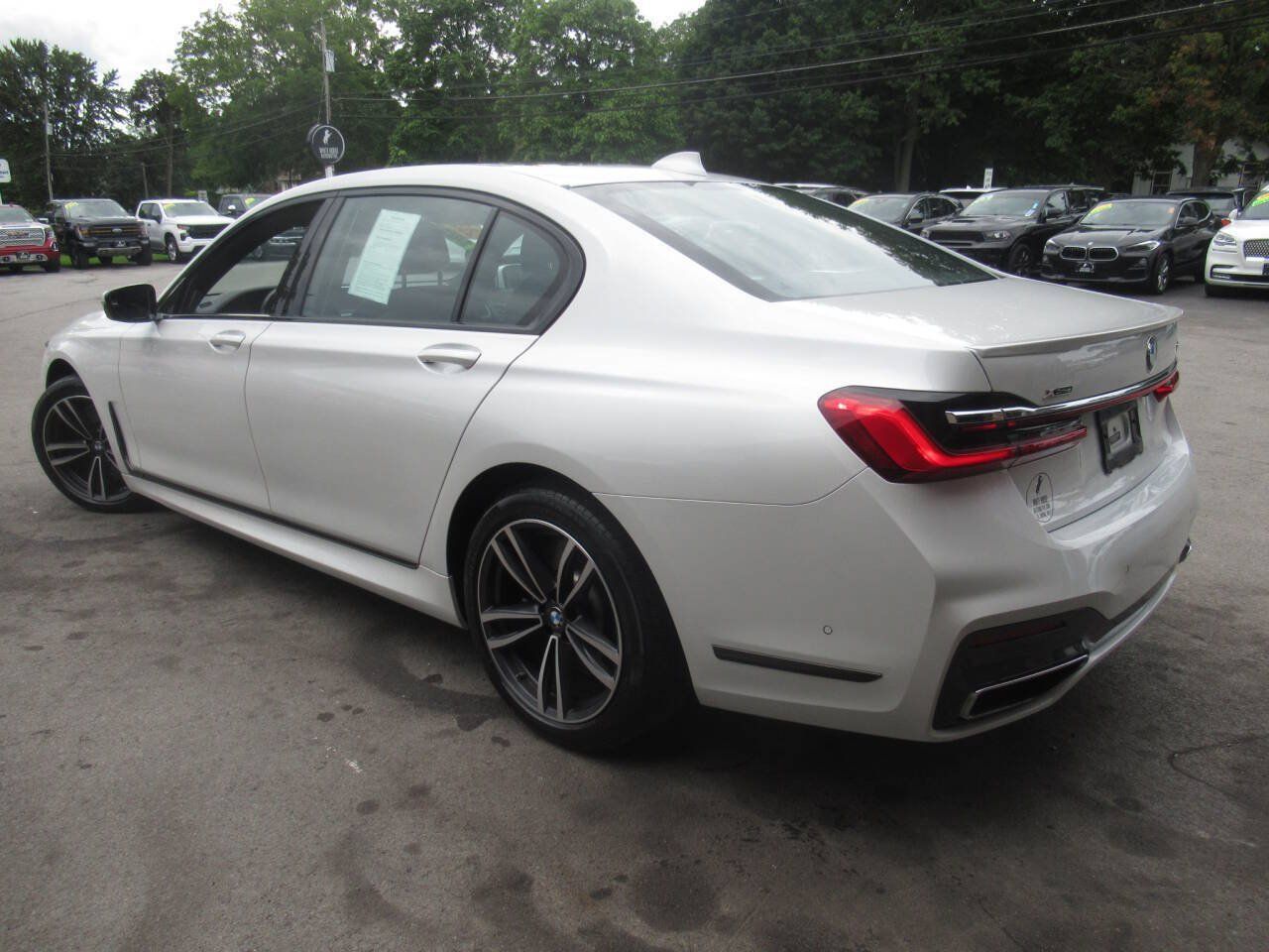 Used 2021 BMW 750i xDrive w/ Executive Package AWD/4WD image 20