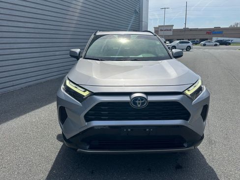 Used 2022 Toyota RAV4 SE w/ Convenience Package image 8