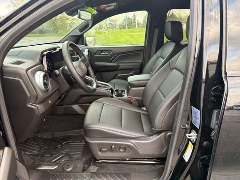 Used 2025 Chevrolet Colorado 4x4 Crew Cab image 10