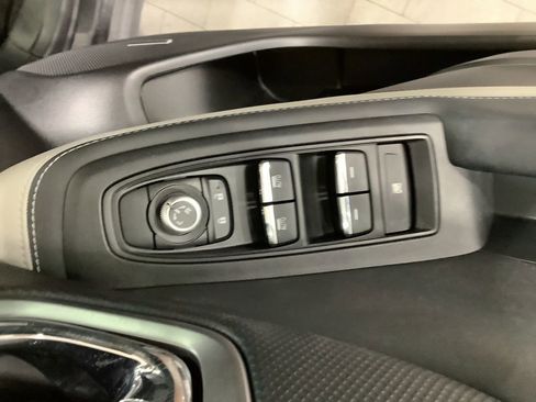 Certified 2022 Subaru Forester Limited image 17