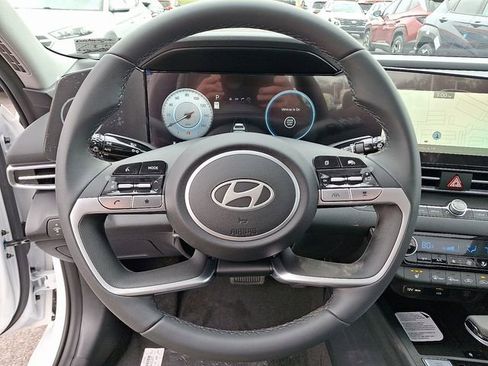 New 2026 Hyundai Elantra Limited image 9
