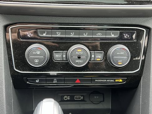 Used 2019 Volkswagen Atlas SEL AWD/4WD image 30