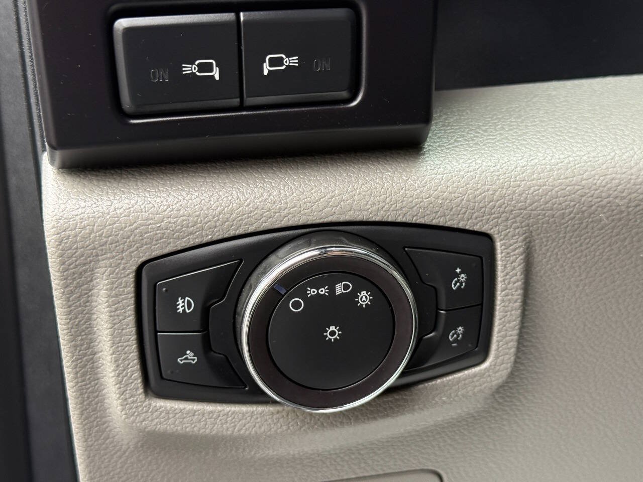 Used 2019 Ford F150 XL w/ Equipment Group 101A Mid RWD image 16