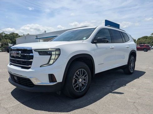 Certified 2025 GMC Acadia Elevation FWD image 6