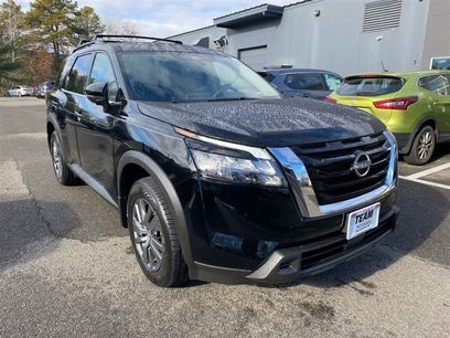 New 2025 Nissan Pathfinder SV