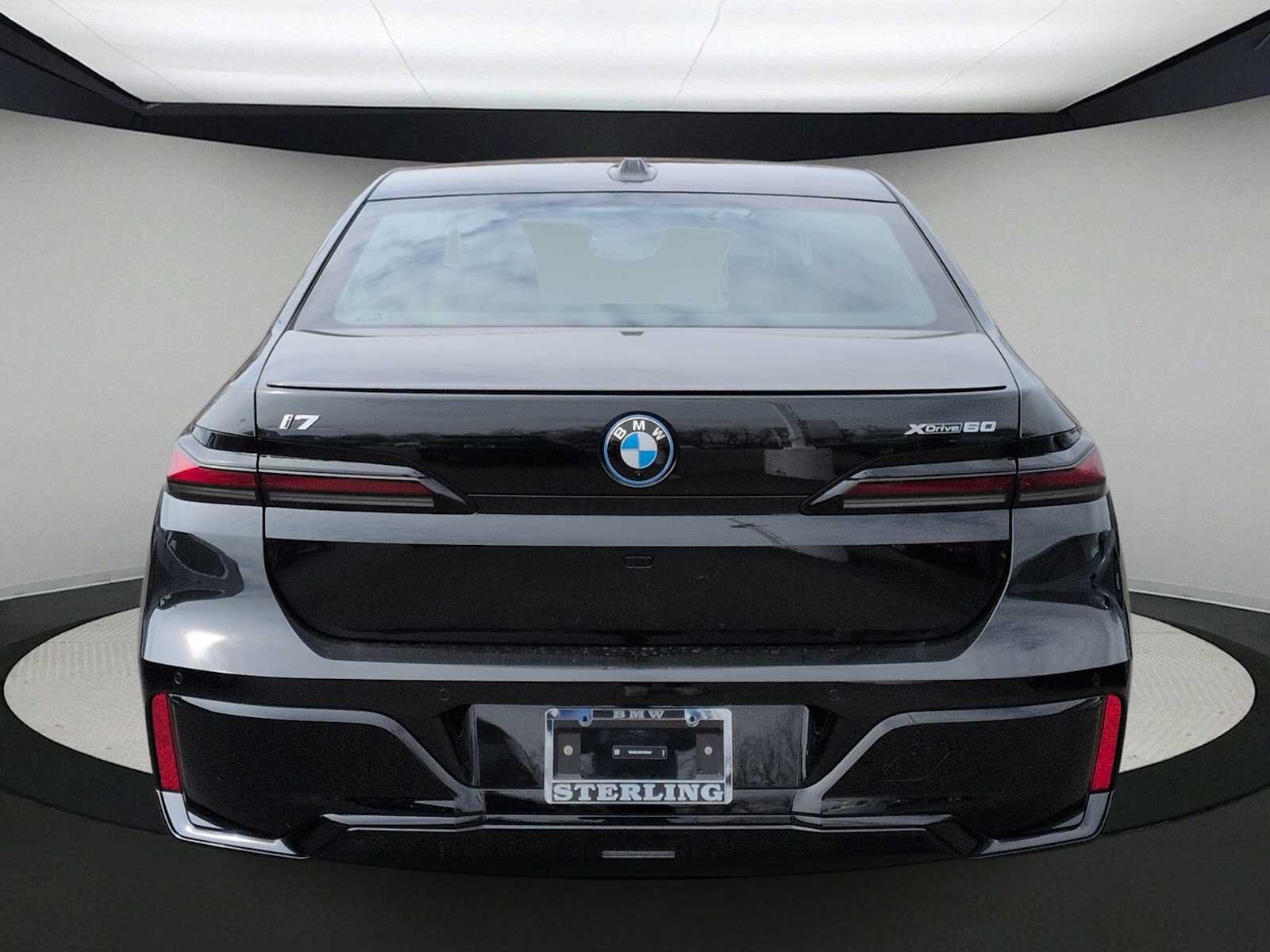 Used 2026 BMW i7 xDrive60 w/ Executive Package AWD/4WD image 7