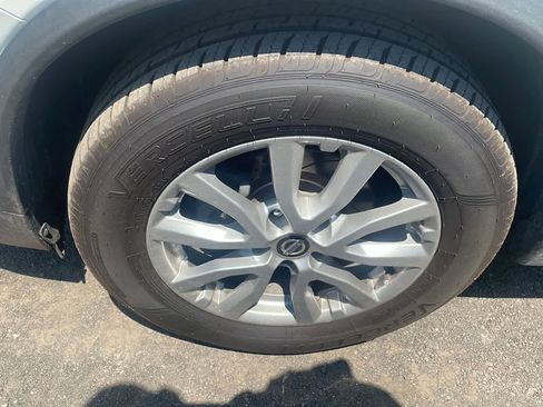 Used 2017 Nissan Rogue SV AWD/4WD image 21