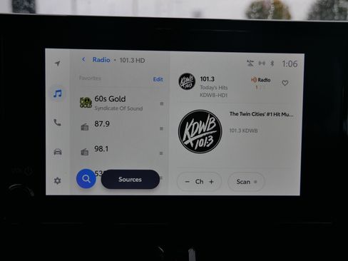 Used 2023 Toyota Corolla LE image 18