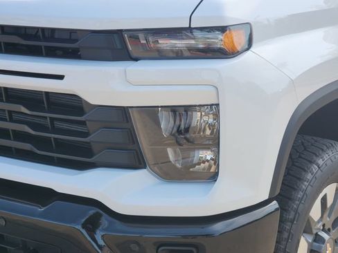 New 2026 Chevrolet Silverado 2500 Custom w/ Custom Value Package AWD/4WD image 17