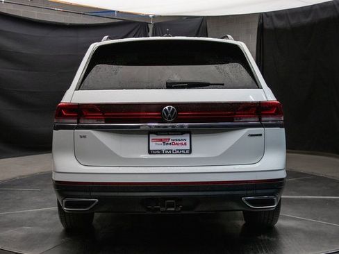 Used 2024 Volkswagen Atlas SE image 11