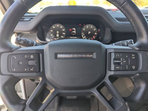 Used 2024 Land Rover Defender 90 X-Dynamic SE image 23