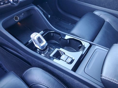 Used 2023 Volvo XC40 B5 Plus w/ Driver Assist Package image 20