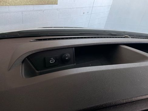 Used 2023 Ford Transit 350 XLT image 42