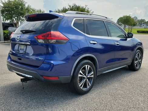 Certified 2020 Nissan Rogue SV w/ Sun & Sound Touring Package FWD image 5