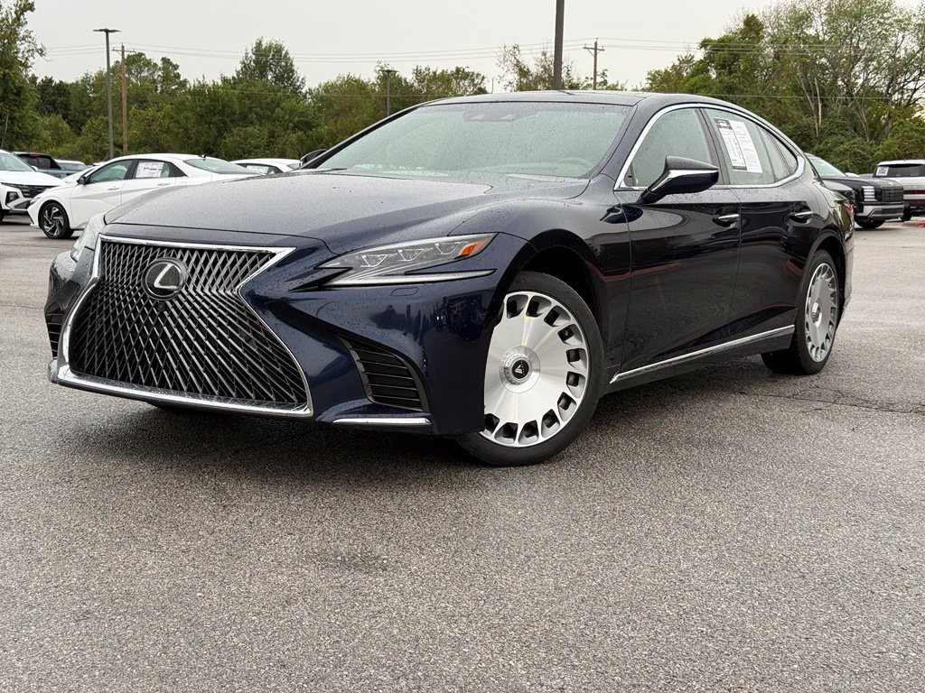 Used 2018 Lexus LS 500 w/ Luxury Package RWD image 3