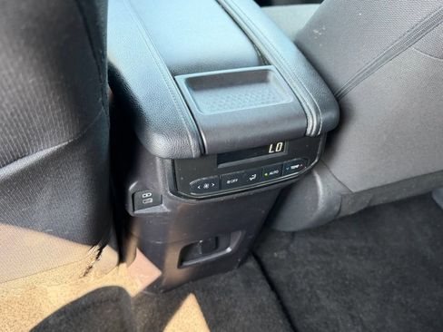 Used 2025 Toyota Grand Highlander AWD Hybrid image 18