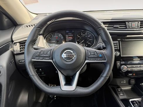 Used 2019 Nissan Rogue SL AWD/4WD image 13