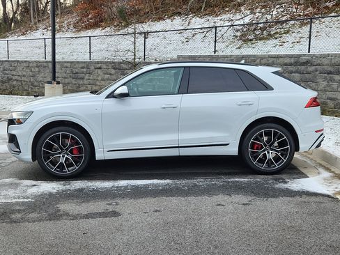 Used 2023 Audi Q8 Premium Plus image 6