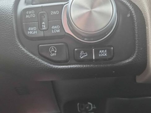 Used 2021 RAM 1500 Laramie w/ Off Road Group AWD/4WD image 10