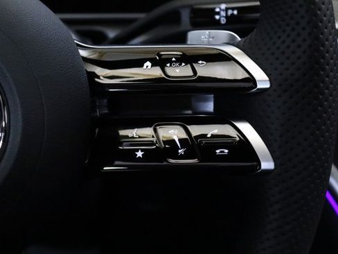 Used 2025 Mercedes-Benz C 300 4MATIC Sedan image 6