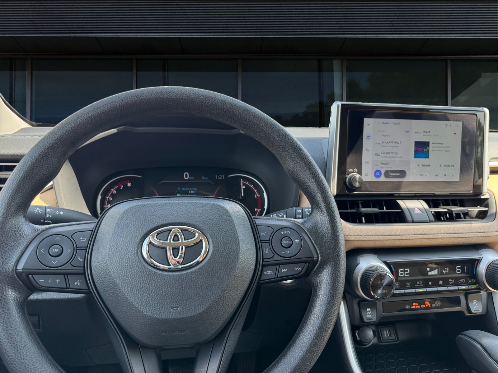 Used 2025 Toyota RAV4 XLE AWD/4WD image 3