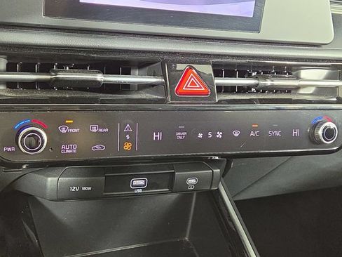 Used 2026 Kia Niro LX FWD image 21