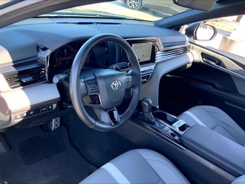 Used 2025 Toyota Camry XSE image 18