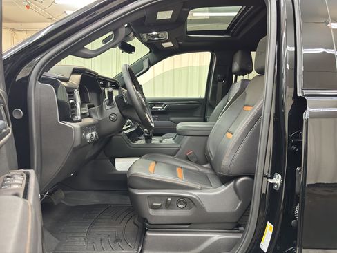 New 2025 GMC Sierra 1500 AT4 w/ AT4 Premium Package image 17