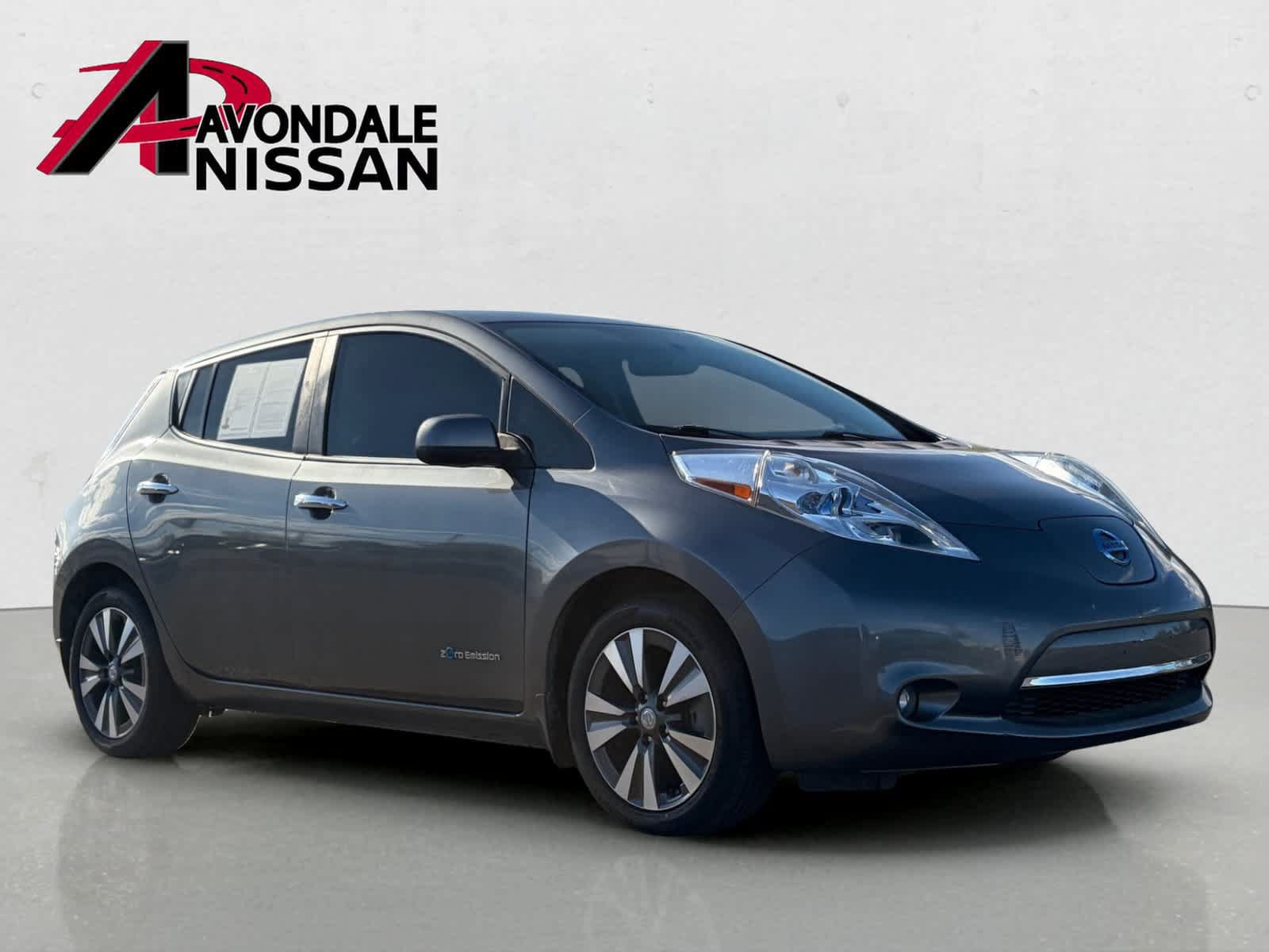 Used 2015 Nissan Leaf SL FWD image 8