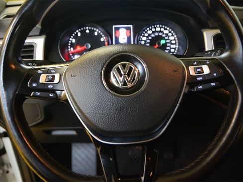 Used 2019 Volkswagen Atlas SE image 19