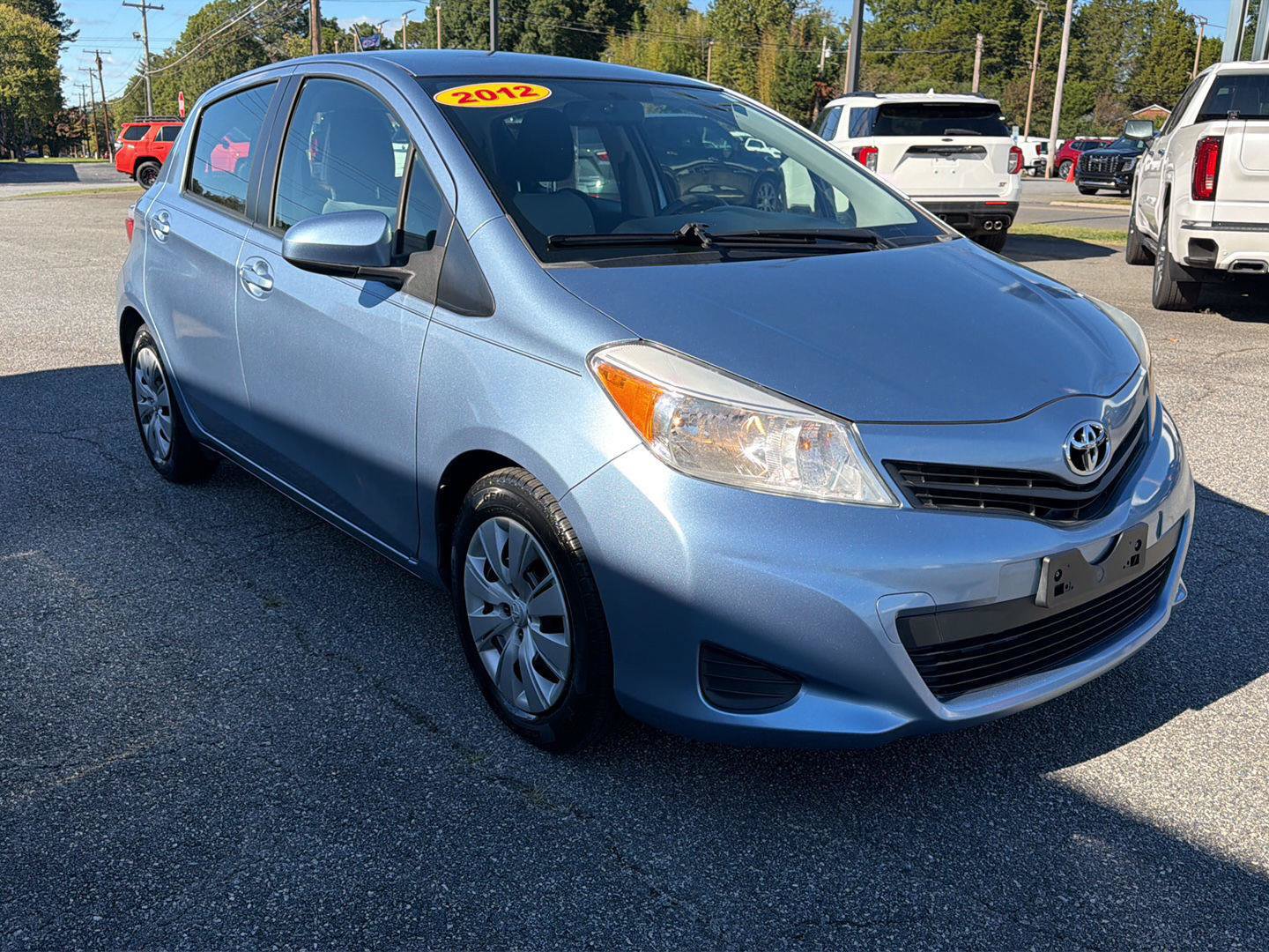 Used 2012 Toyota Yaris L FWD image 11
