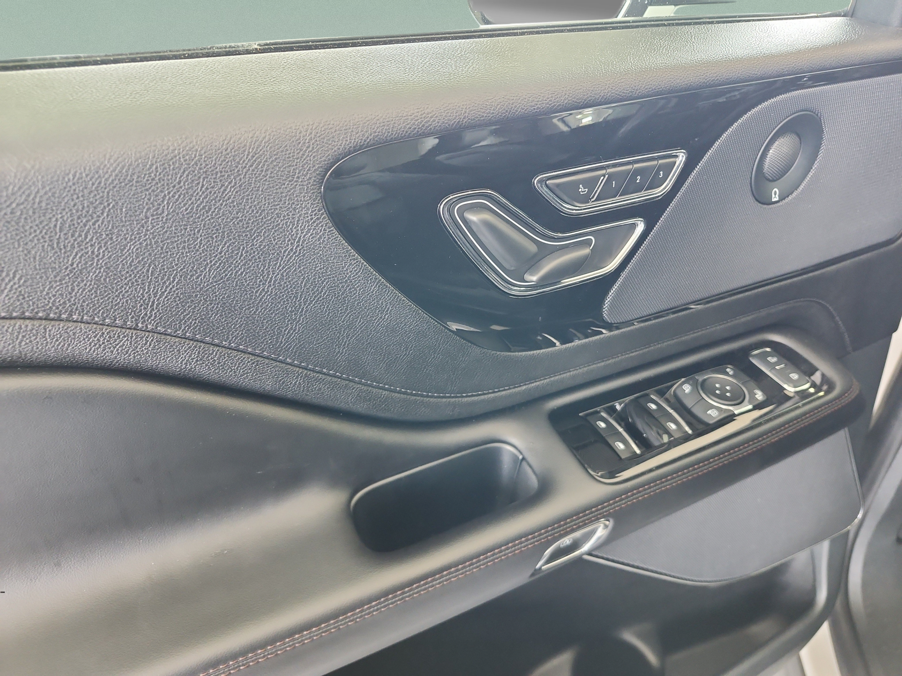 Used 2024 Lincoln Aviator Reserve RWD image 17