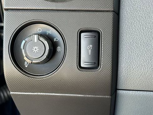 Used 2015 Ford F250 XLT w/ XLT Premium Package AWD/4WD image 31