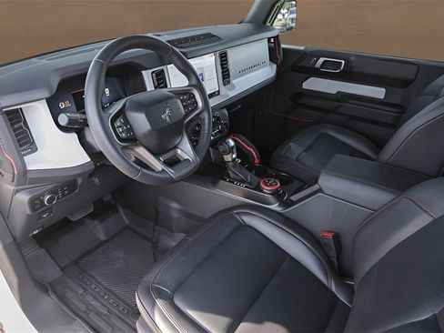 Used 2025 Ford Bronco Stroppe Edition image 10