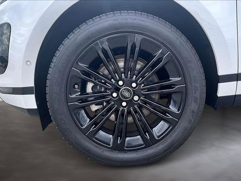 Used 2025 Land Rover Range Rover Evoque S image 8