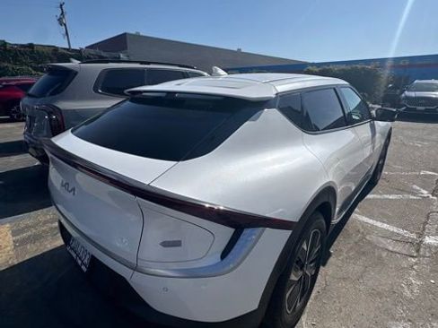 Certified 2024 Kia EV6 Light RWD image 5