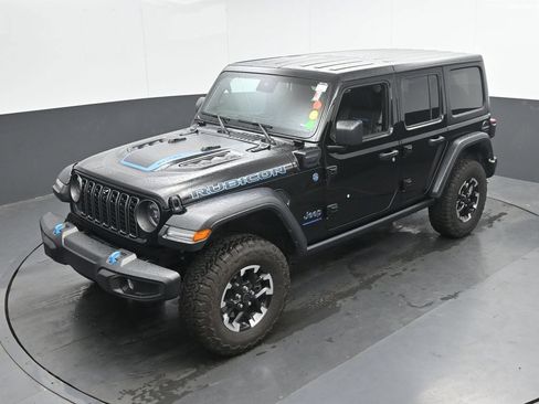 Used 2024 Jeep Wrangler Unlimited Rubicon 4xe w/ Technology Group AWD/4WD image 35