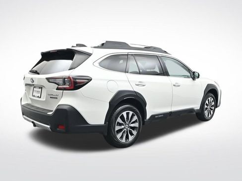 Used 2025 Subaru Outback Touring AWD/4WD image 8