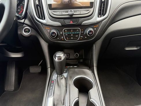 Used 2018 Chevrolet Equinox Premier AWD/4WD image 11