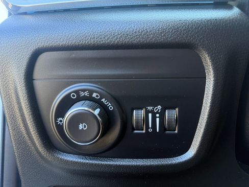 Used 2023 Jeep Grand Cherokee L Overland image 29