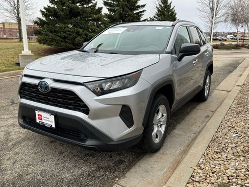 Certified 2019 Toyota RAV4 LE image 31