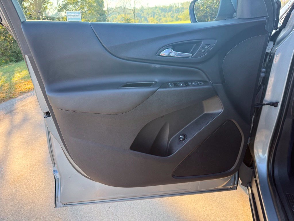Used 2024 Chevrolet Equinox LT AWD/4WD image 24